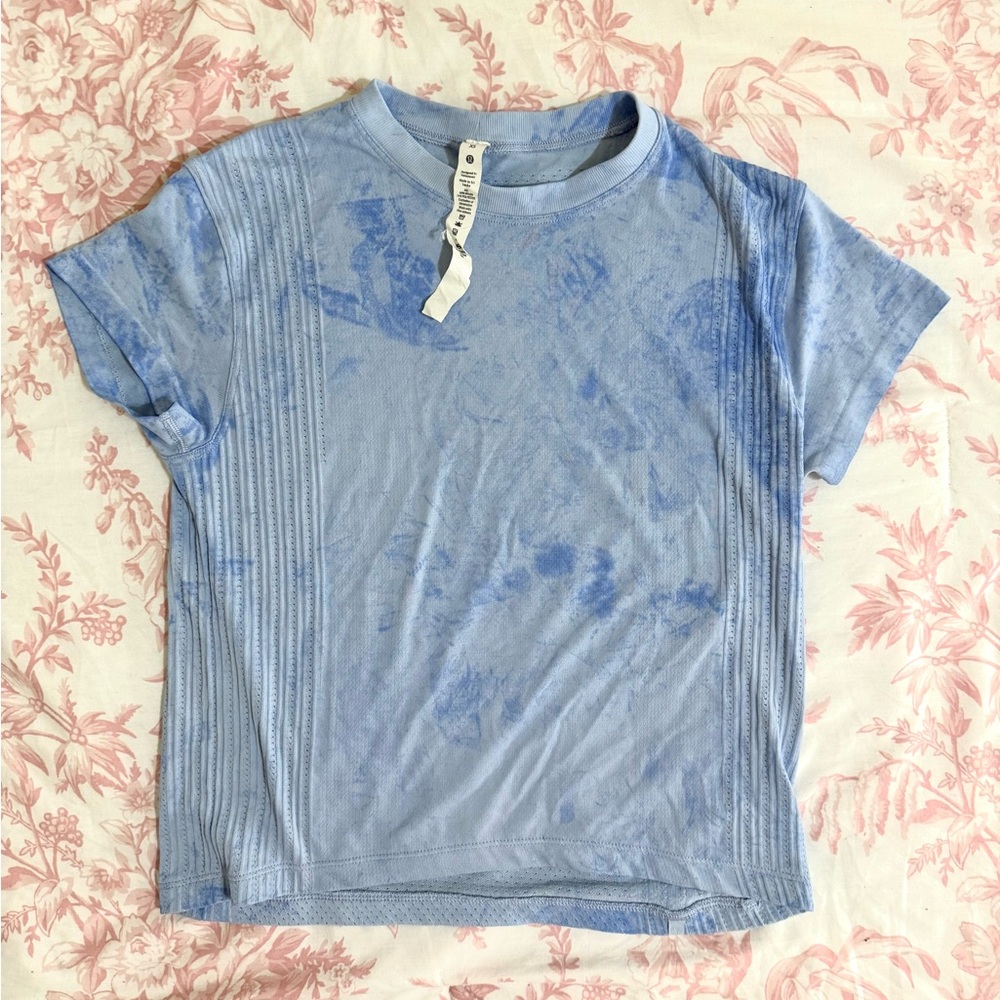 lululemon athletica Blue Short Sleeve Tee